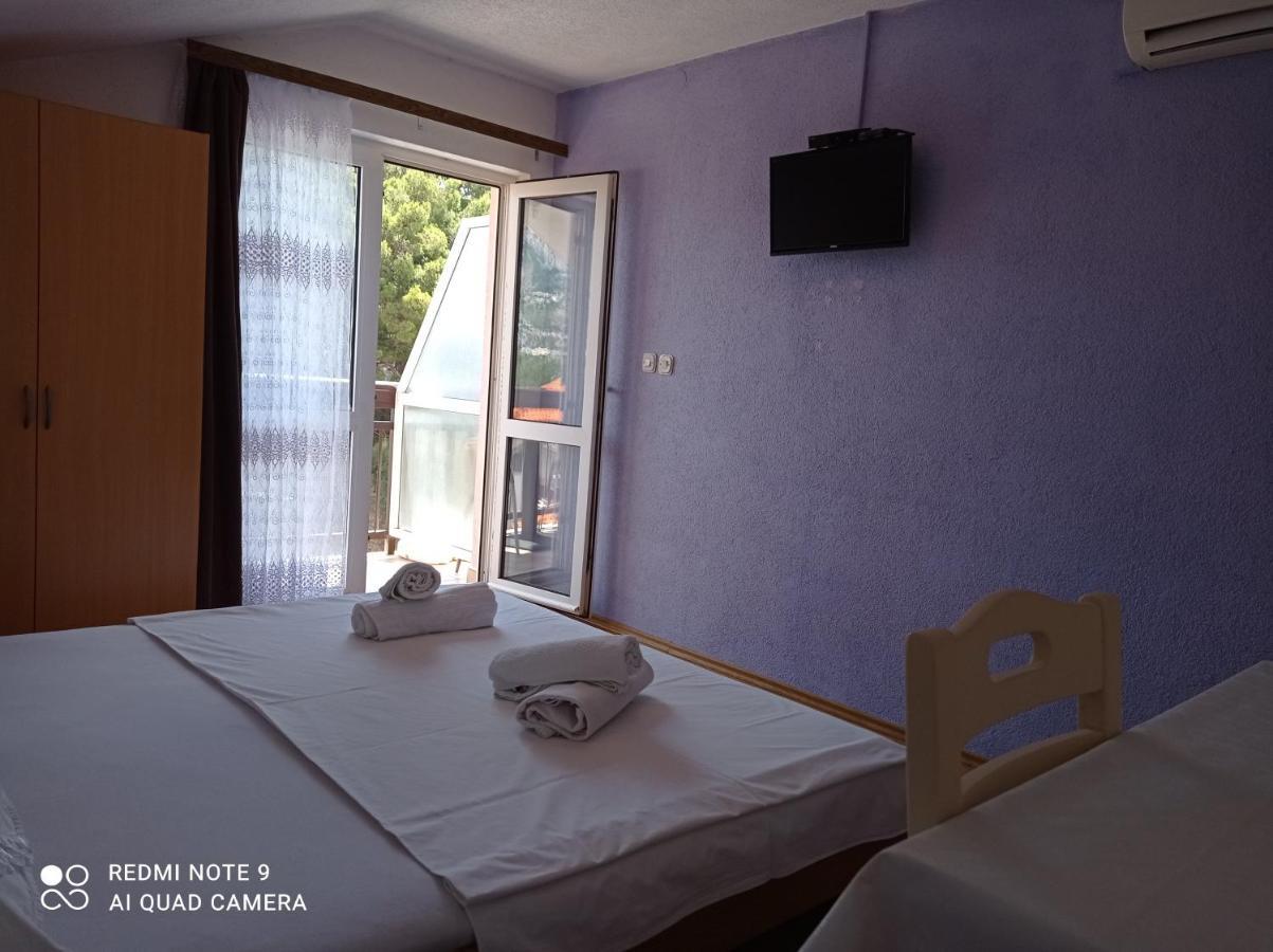 Apartments Mihovil Omiš Esterno foto