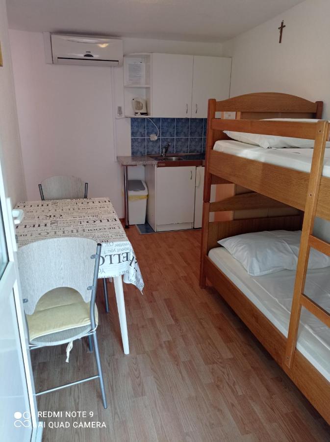 Apartments Mihovil Omiš Esterno foto