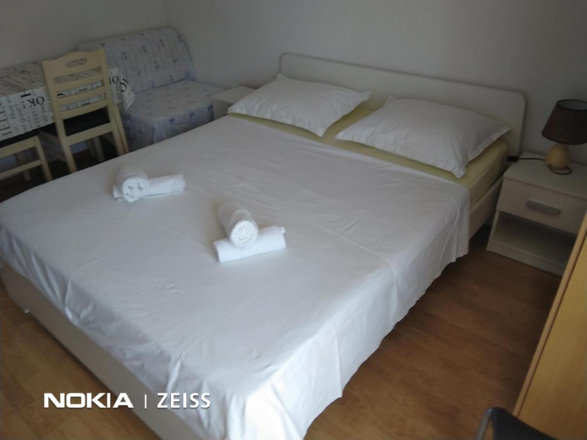 Apartments Mihovil Omiš Esterno foto
